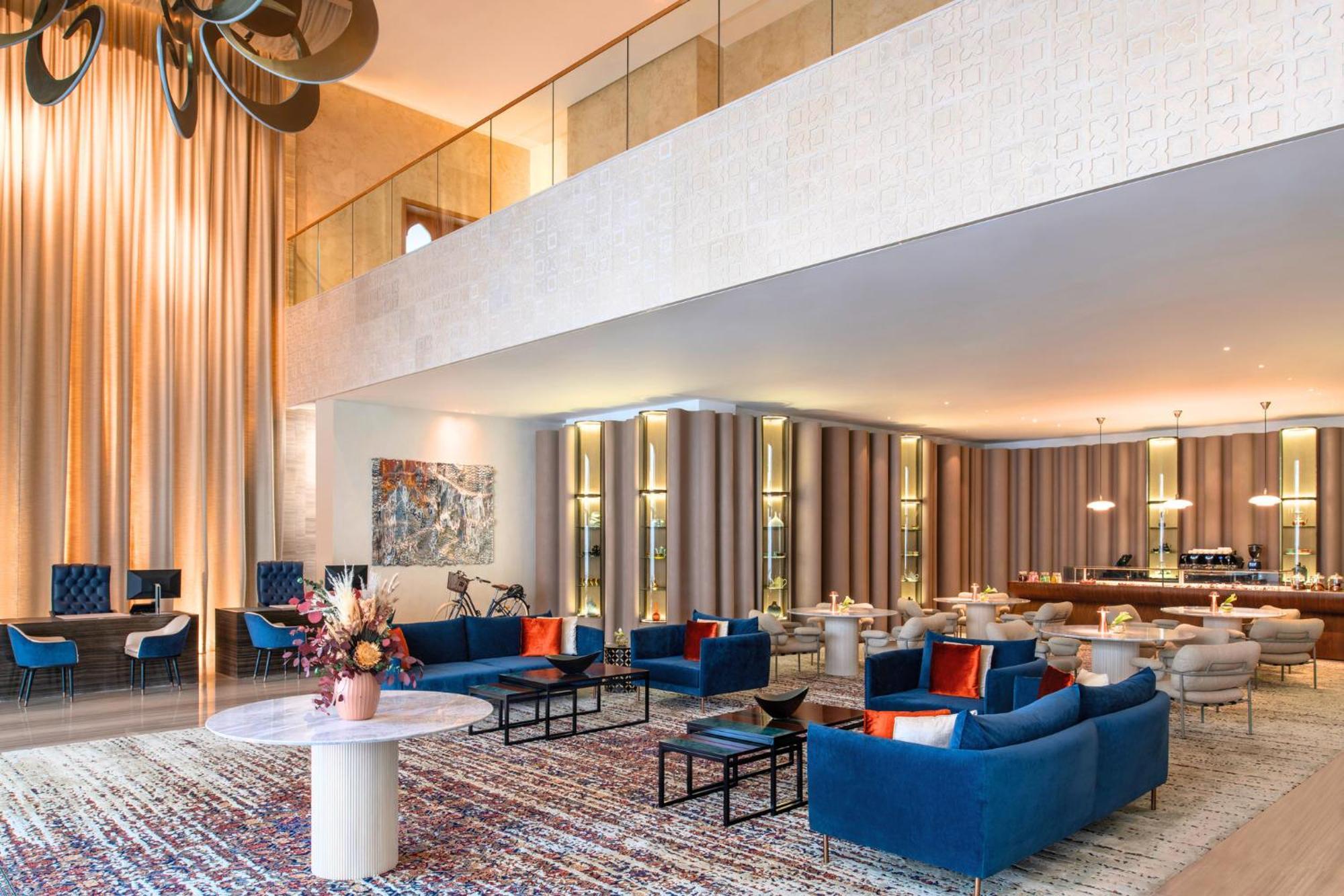Abesq Doha Hotel And Residences, An Ihg Hotel Luaran gambar The lobby of the hotel