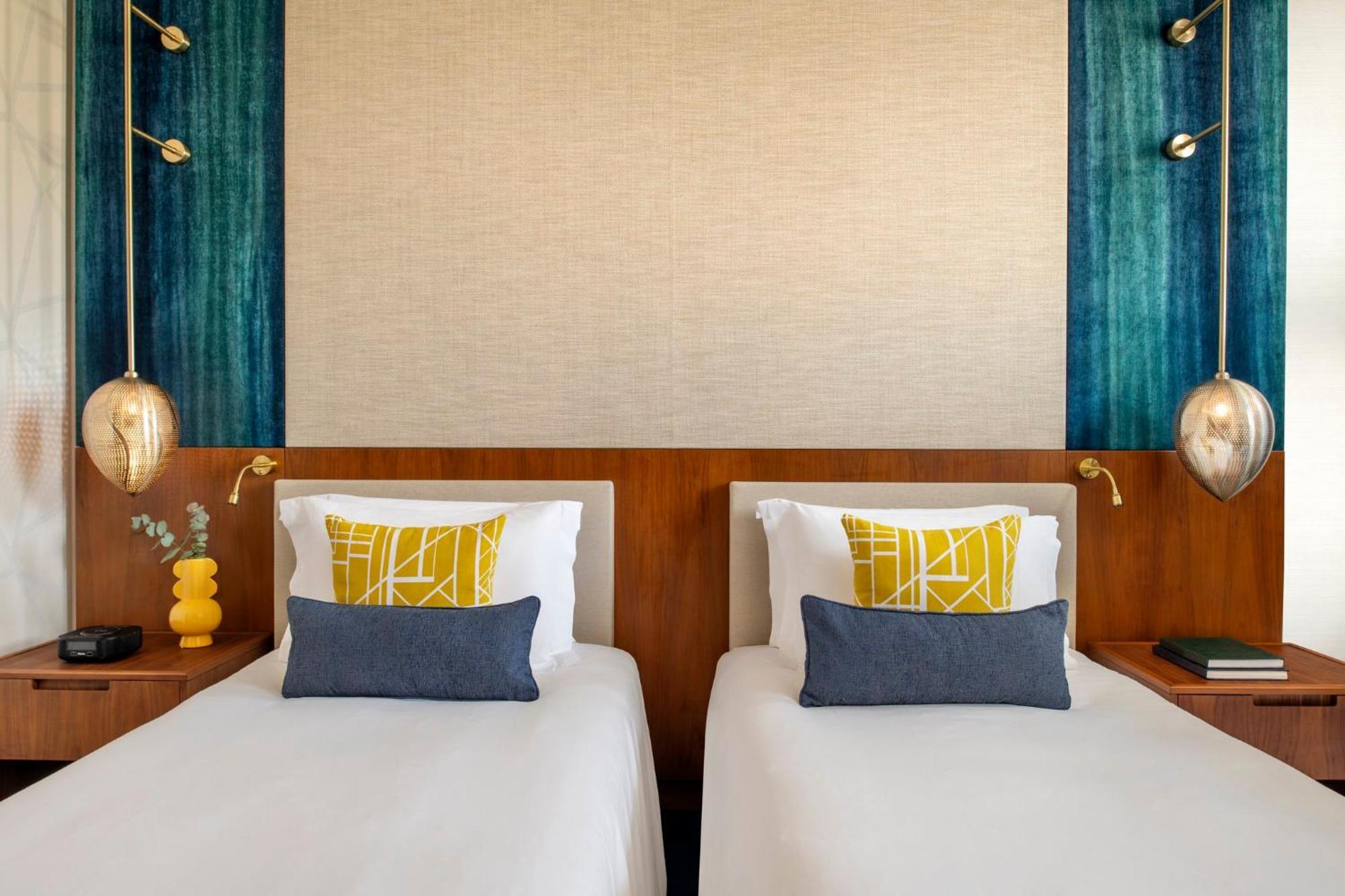 Abesq Doha Hotel And Residences, An Ihg Hotel Luaran gambar Deluxe Room
