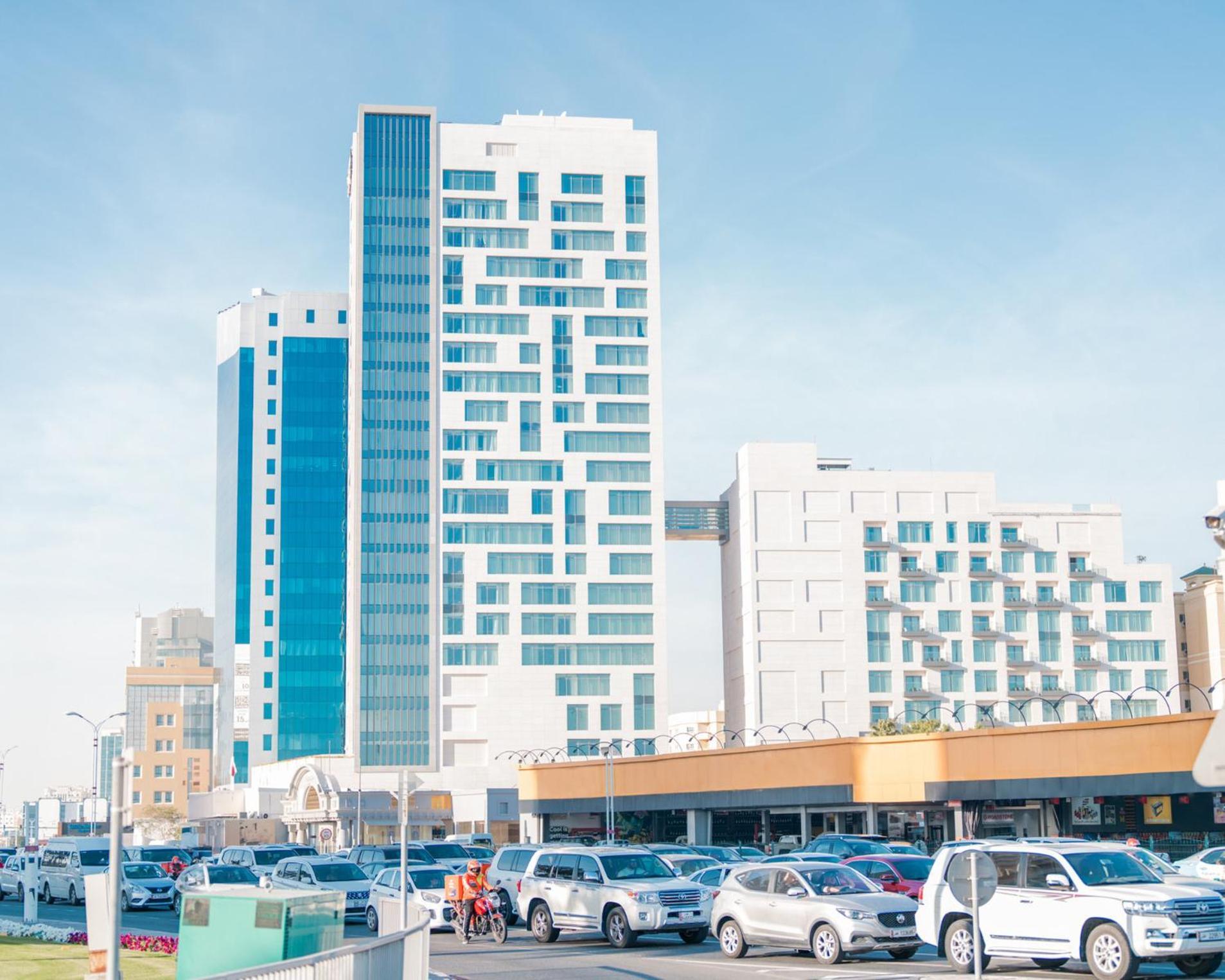 Abesq Doha Hotel And Residences, An Ihg Hotel Luaran gambar Al-Emarat Hospital